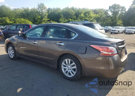 2015 Nissan Altima 2.5 из США, поврежденный, VIN 1N4AL3AP0FC105210